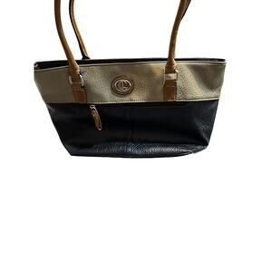 CL Carryland Tan & Black Satchel Purse 3 Interior Compartments 2 Exterior Zip